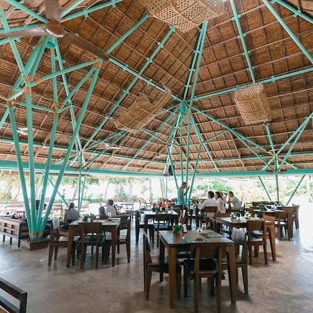 Bravo Beach Resort General Luna  Exterior photo