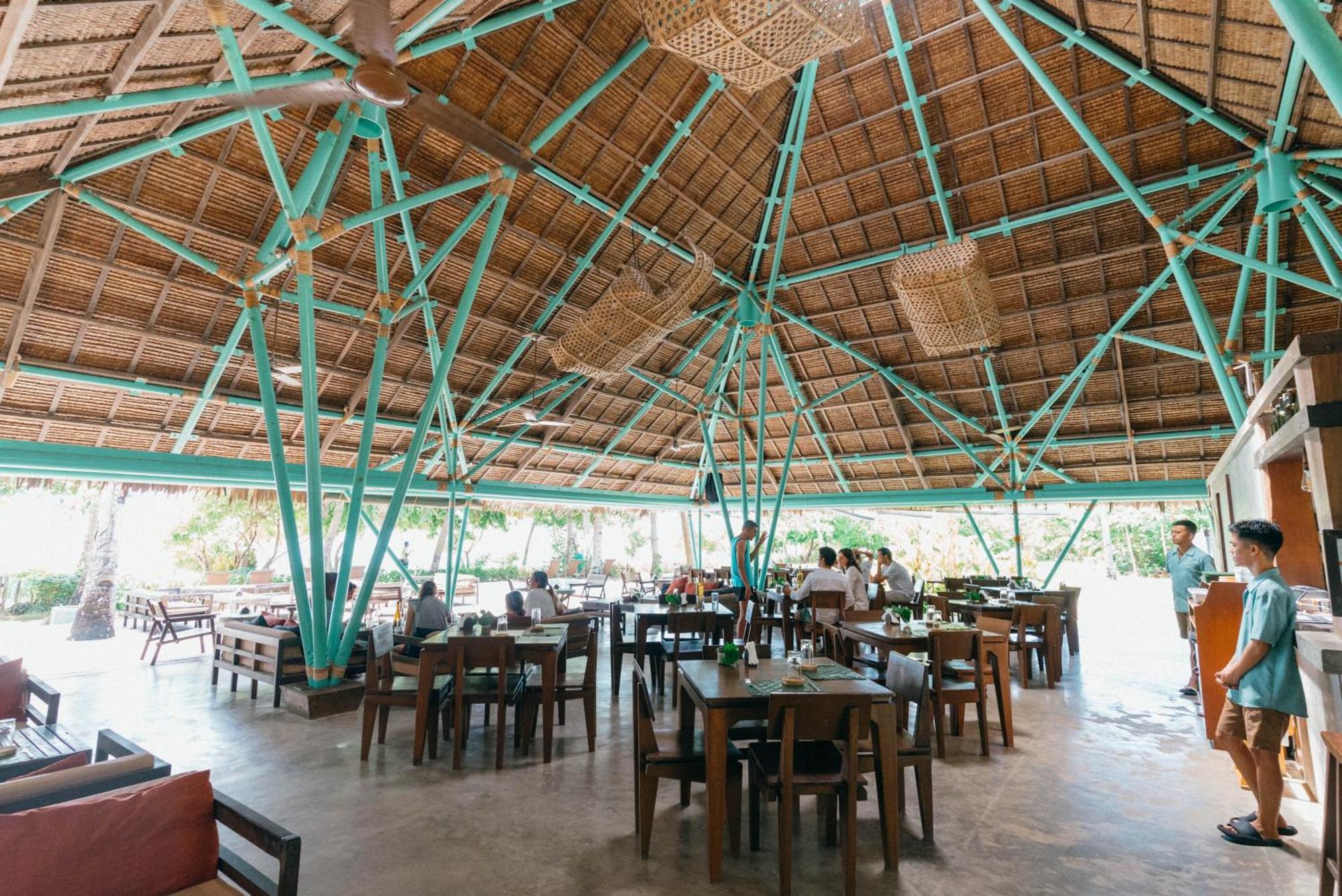 Bravo Beach Resort General Luna  Exterior photo