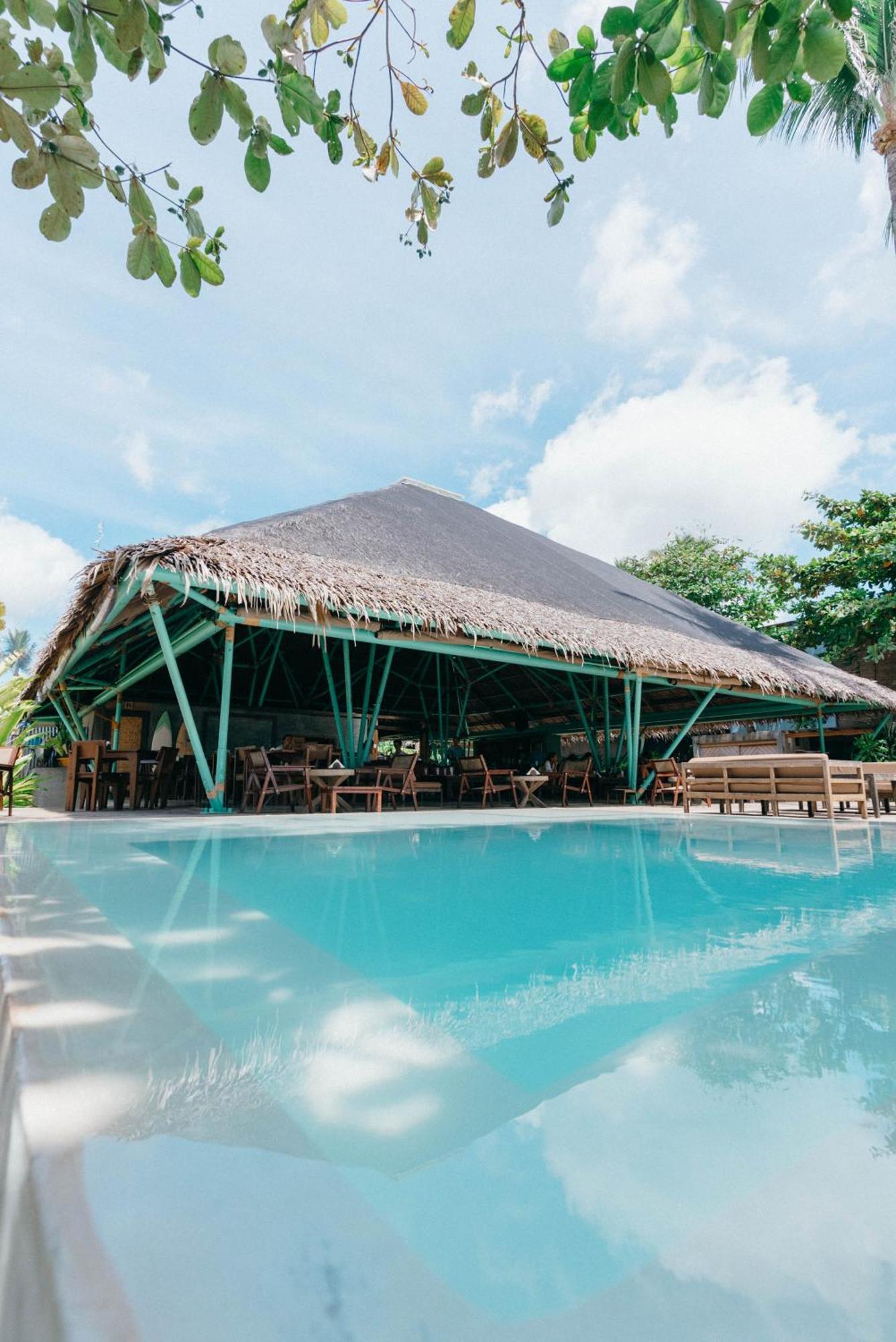 Bravo Beach Resort General Luna  Exterior photo