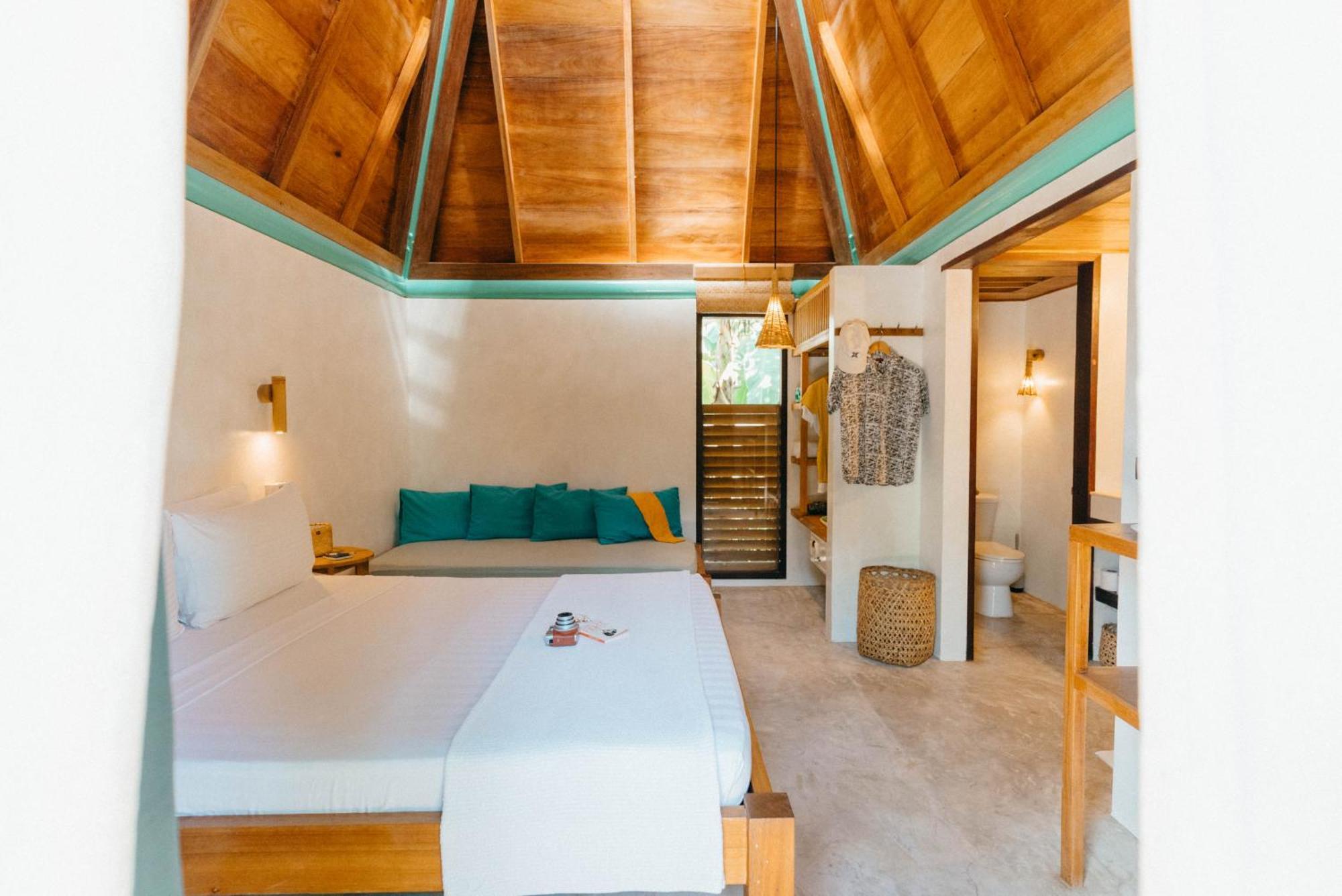 Bravo Beach Resort General Luna  Exterior photo