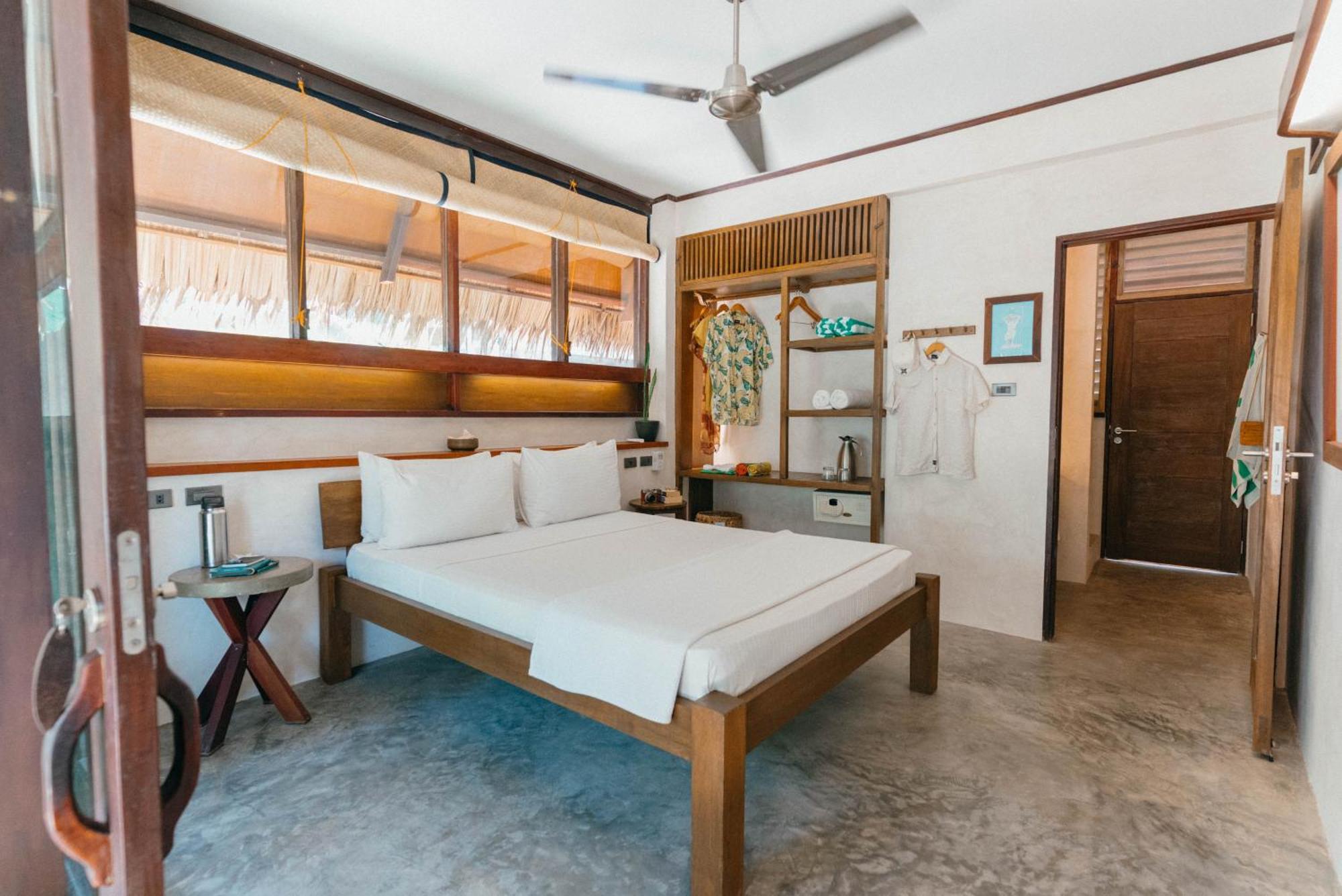 Bravo Beach Resort General Luna  Exterior photo
