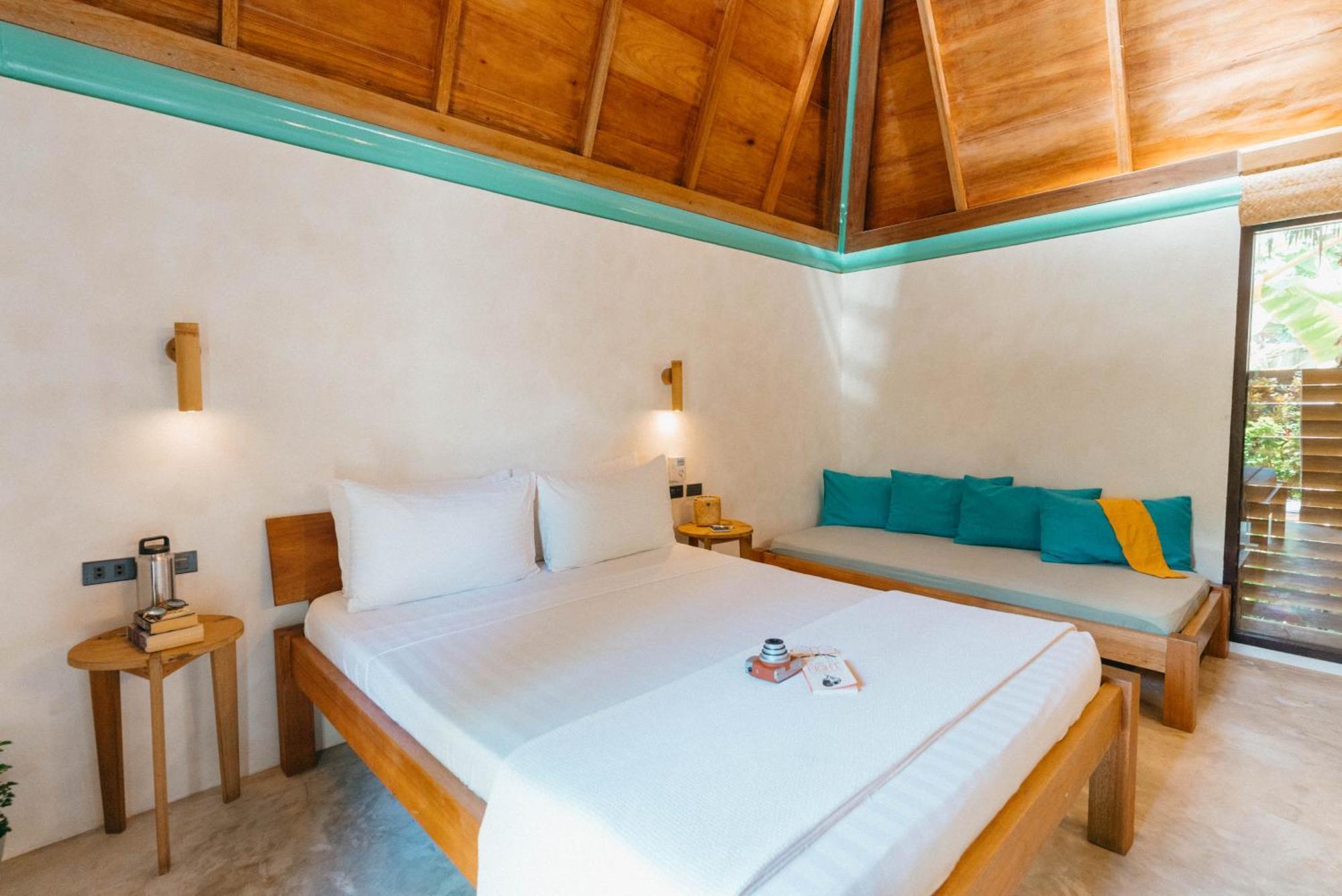 Bravo Beach Resort General Luna  Exterior photo
